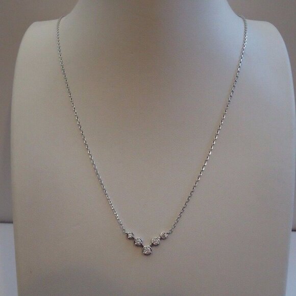 Solid 925 STERLING SILVER V  SHAPE NECKLACE PENDANT .40 CT LAB SIMULATED DIAMOND - Picture 2 of 4